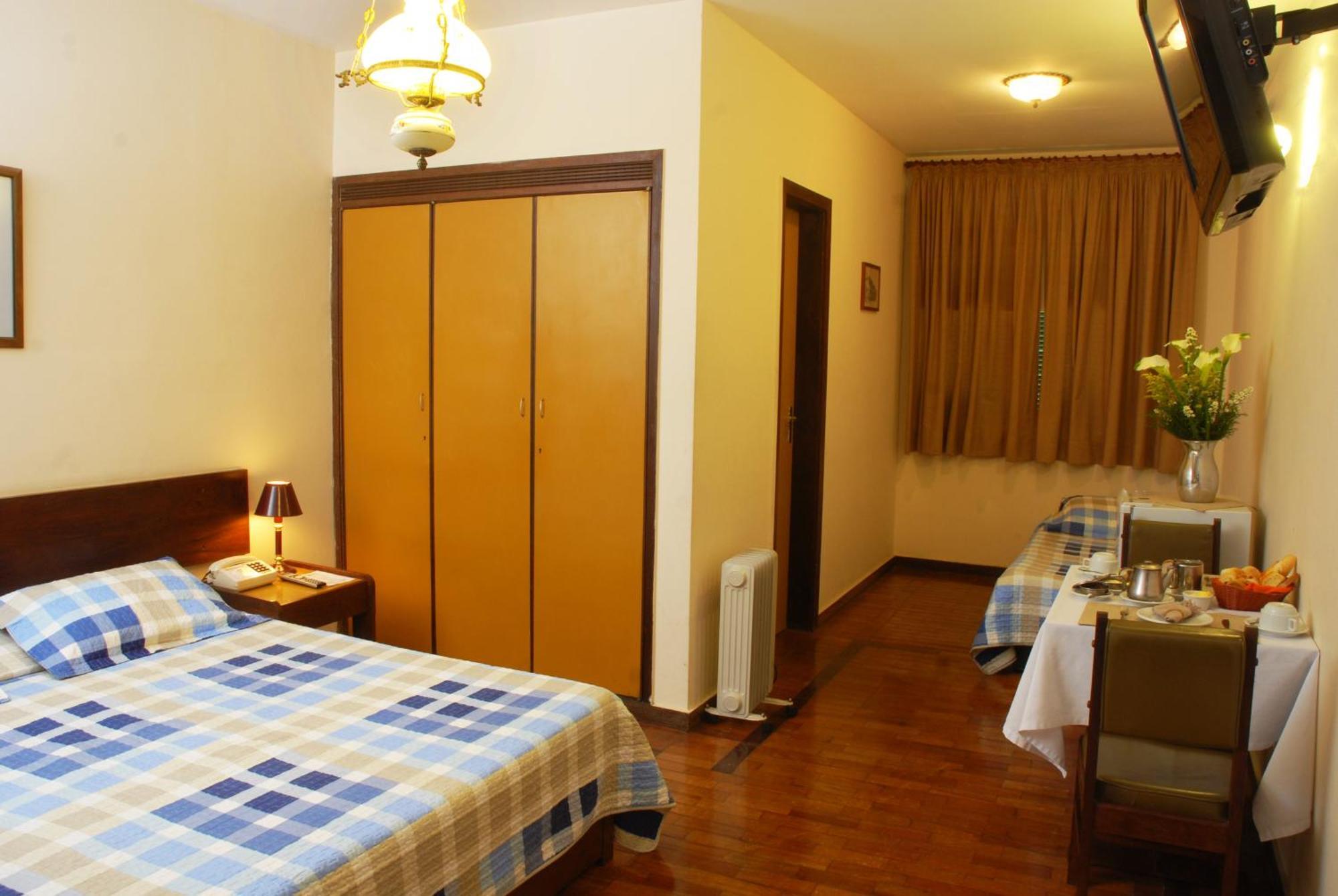 Bucsky Hotel
